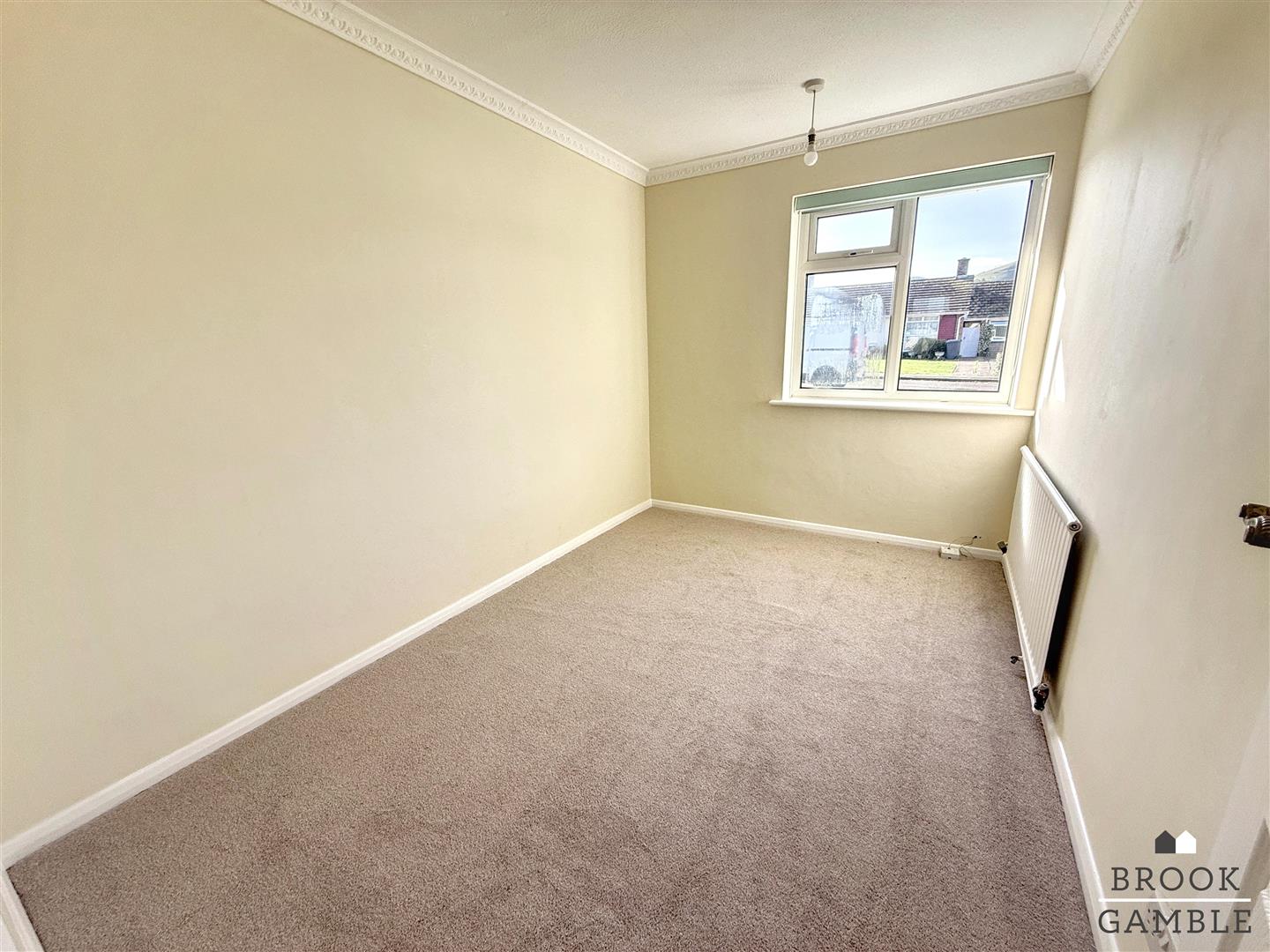 2 Bedroom Bungalow. Bailey Crescent in Eastbourne,  14